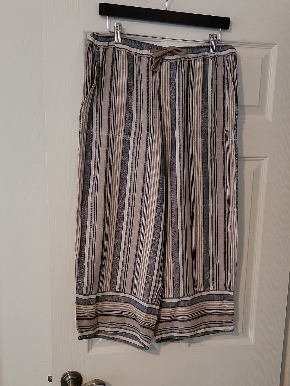 Wide Leg Striped Linen-Blend Pants in Beige and Navy